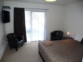 16 Northgate Motor Motel